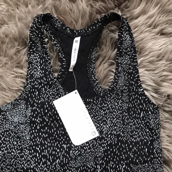 Fabletics work out tank - Picture 2 of 3